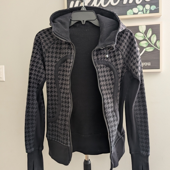 lululemon athletica Jackets & Blazers - lululemon athletica Black and Gray Houndstooth Jacket